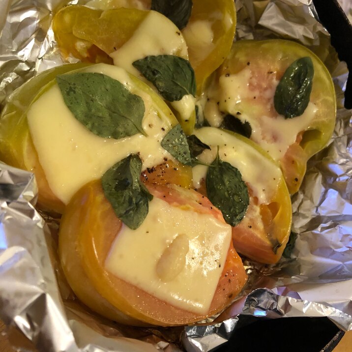 簡単おいしい!トマトのホイル焼き